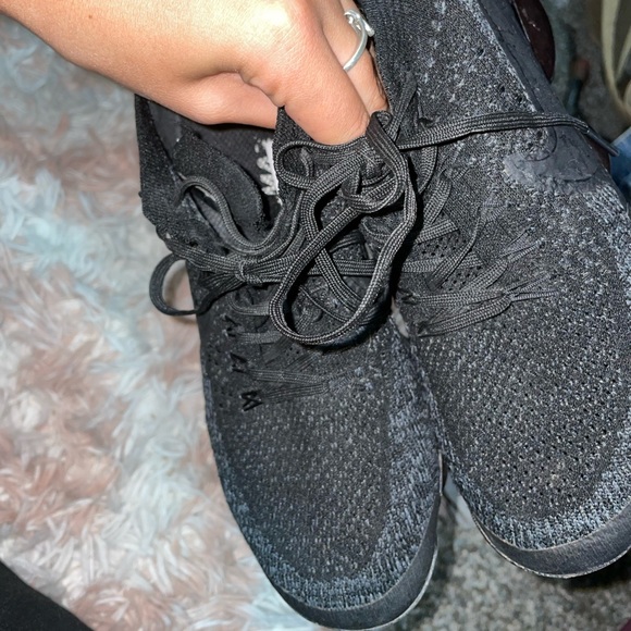 Nike Vapormax - Picture 2 of 6